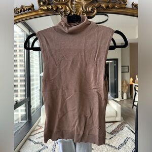Scoop Turtleneck Brown Vest/Sleeveless